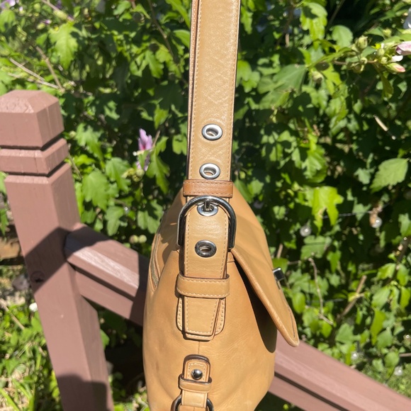 Coach Shoulder Bag Legacy Leather Flap Style F15170 Tan Convertible Cross Body - Picture 5 of 7